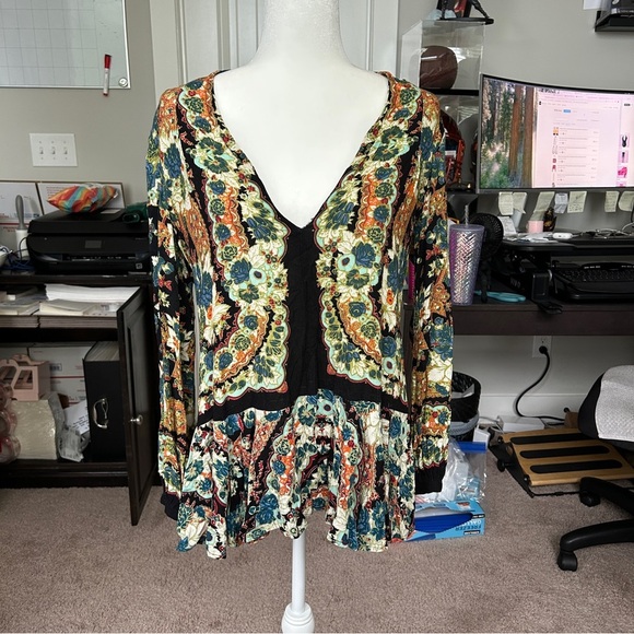 Free People Lovely Dreams Floral Black Noir Bohemian Tunic Size Small - Picture 3 of 10